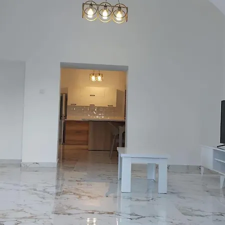 Villa Lavinya